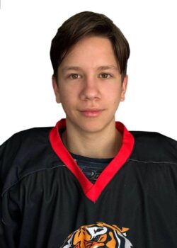 Токарь Максим Дмитриевич